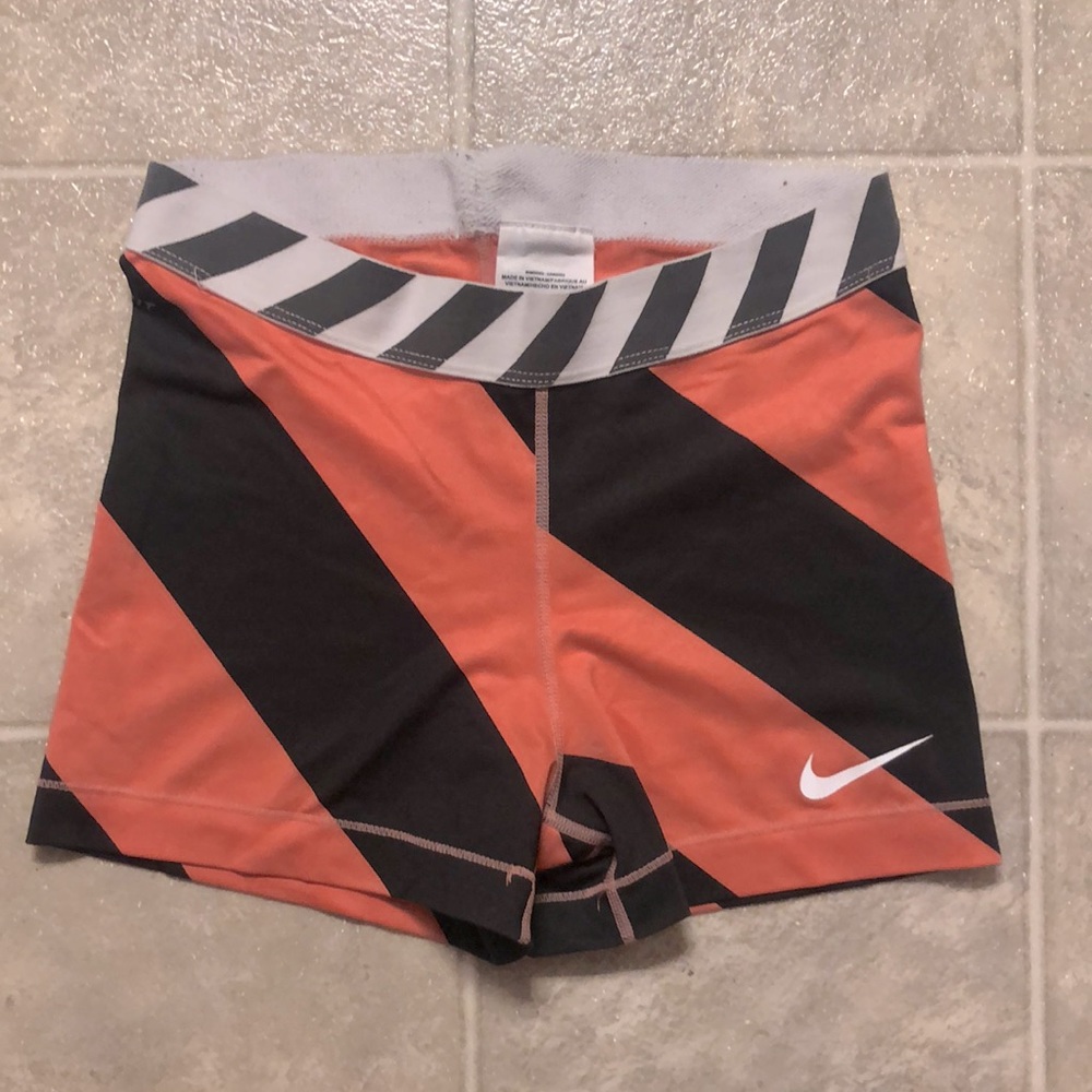 women’s nike pro spandex 3”